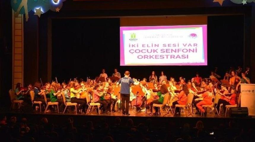 &Ccedil;ocuk Senfoni Orkestrası Ankara&rsquo;da Unıcef İ&ccedil;in &Ccedil;aldı