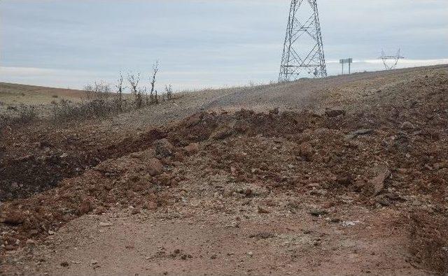 Diyarbakır’da Saldırı Sonrası 3.5 Metre Derinliğinde Çukur Açıldı