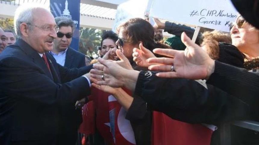 Kılı&ccedil;daroğlu, A&ccedil;ılışlar I&ccedil;in İzmir'de