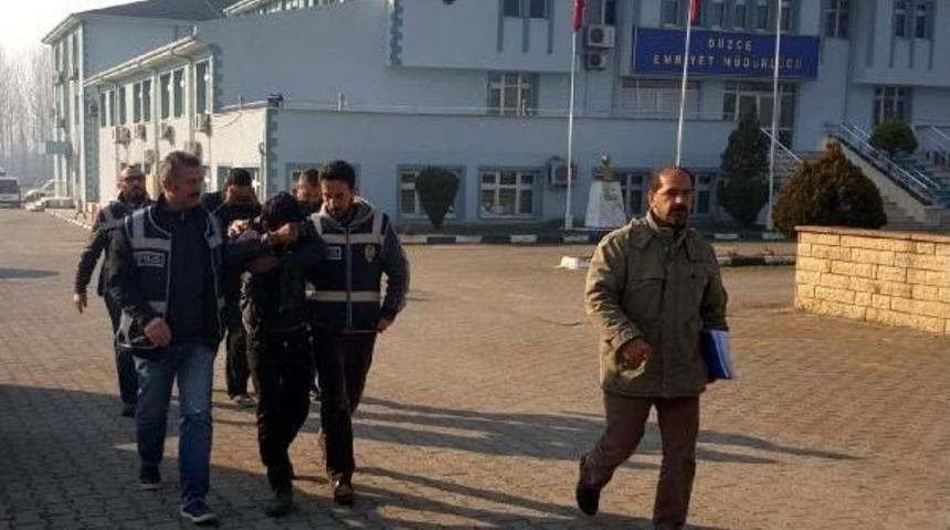 D&uuml;zce'de 3 Kişilik Hırsızlık &Ccedil;etesi Yakalandı