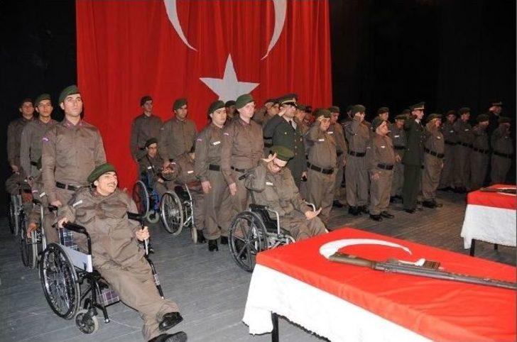 Karaman’da Engellilerin Bir Günlük Askerlik Heyecanı