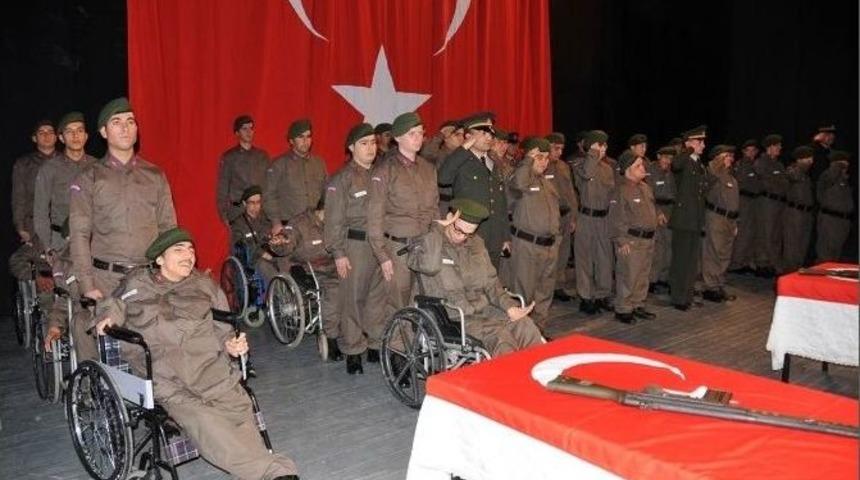 Karaman&rsquo;da Engellilerin Bir G&uuml;nl&uuml;k Askerlik Heyecanı