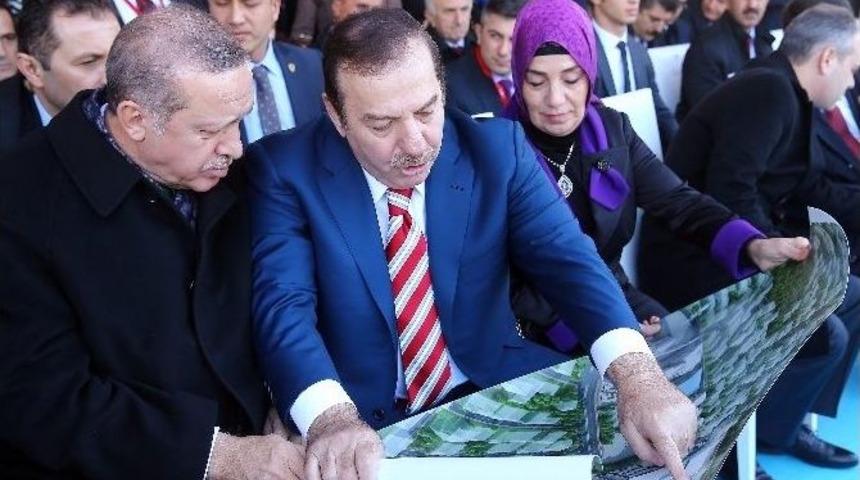 Esenyurt&rsquo;ta 111 Dev Eser Hizmete A&ccedil;ıldı