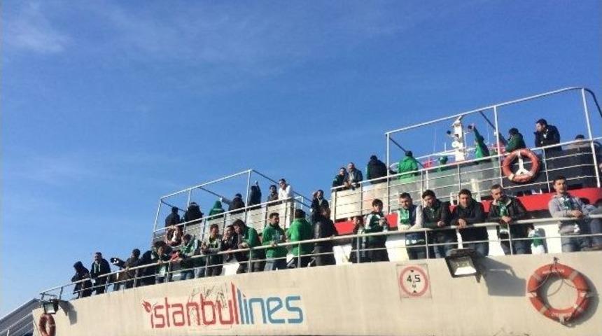 Bursasporlu Taraftarlar, İstanbul&rsquo;a Akın Ediyor