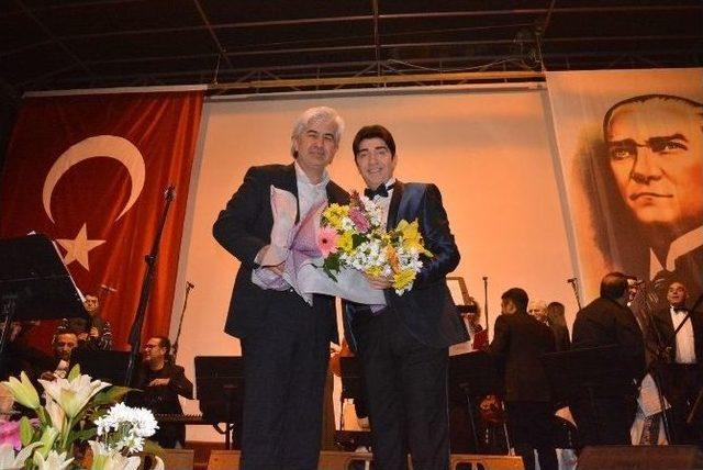 Akhisar Musiki Derneği&rsquo;nden Muhteşem Konser 3