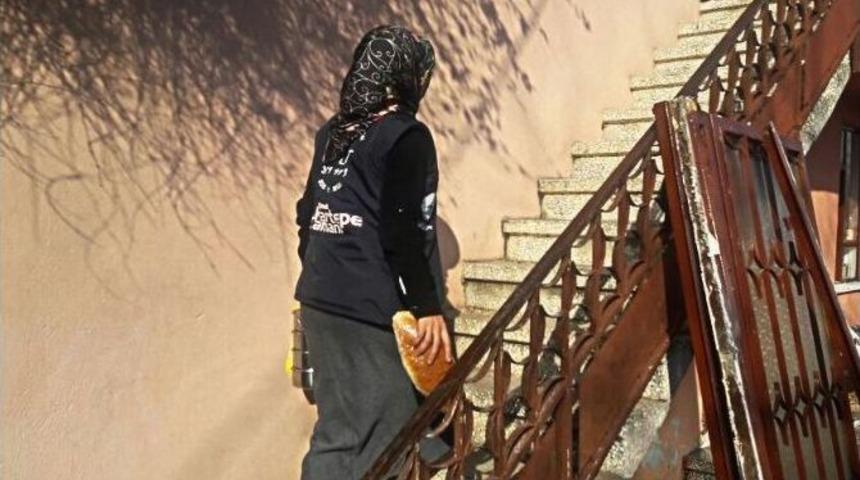 Kartepe&rsquo;de Sıcak Yemek Hizmeti