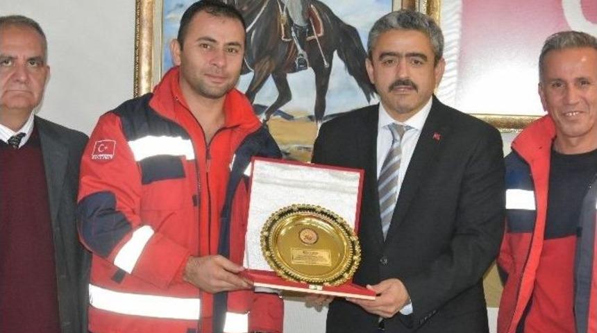 Verdiği Desteklerden Dolayı Umke&rsquo;den Teşekk&uuml;r Plaketi