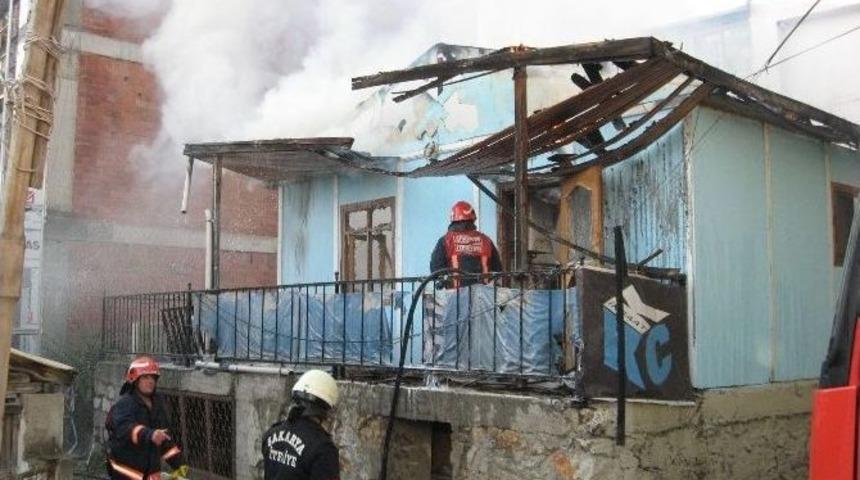 Prefabrik Bina Alevlere Teslim Oldu