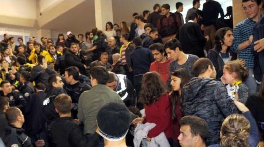 Tokat Belediye Plevnespor, Fenerbah&ccedil;e M&uuml;cadalesinde Taraftarlar Arasında Gerginlik Yaşandı