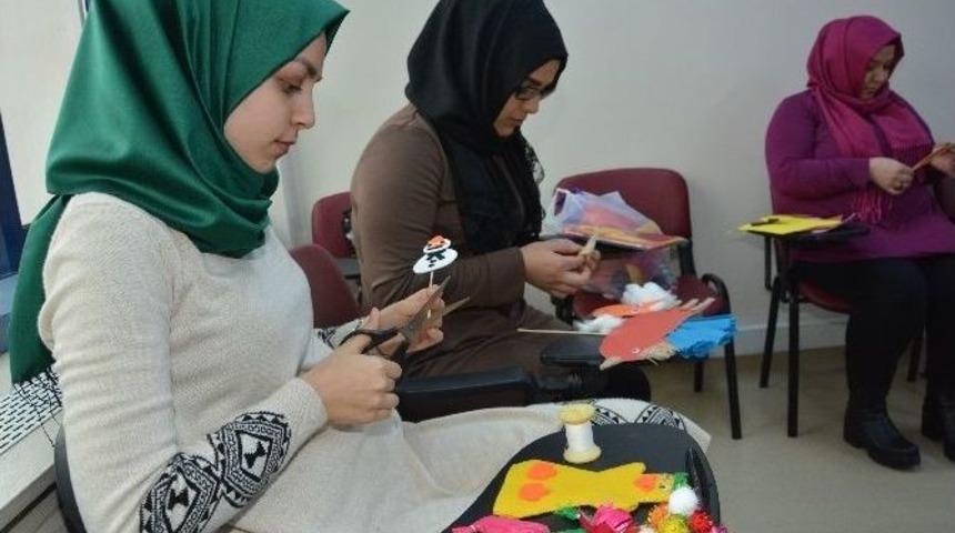 İzmek, İstihdama Destek Oluyor