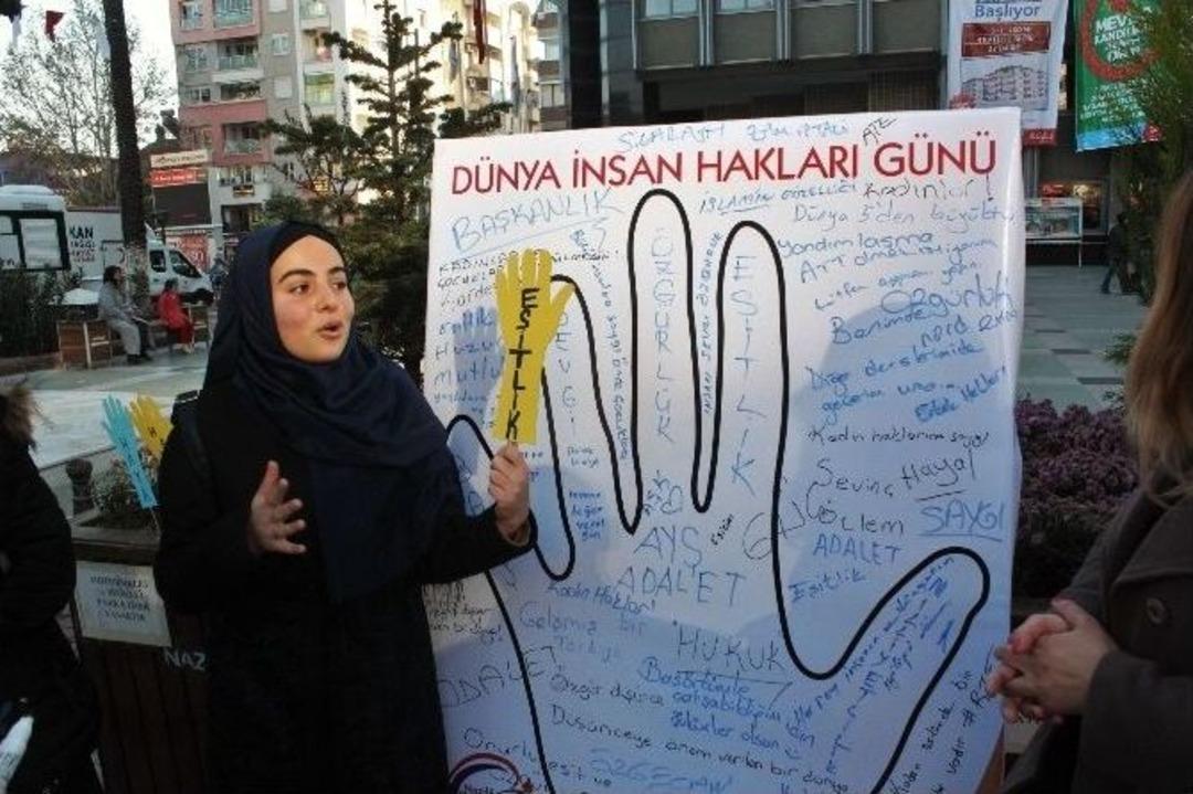 Ak Partili Gen&ccedil;ler&rsquo;den İnsan Hakları G&uuml;n&uuml;&rsquo;nde Farklı Etkinlik