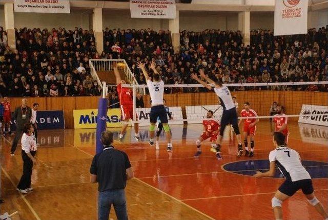 Voleybol Efeler Ligi