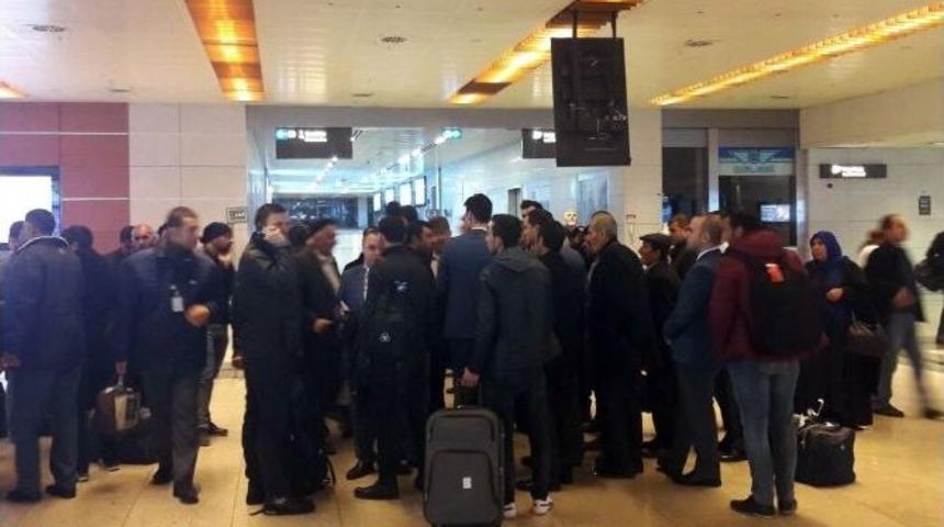 U&ccedil;aklar Van&rsquo;a İniş Yapamadı