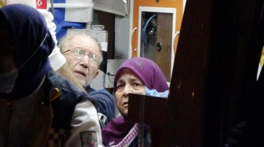 Yangında, &Uuml;st Katlarda Mahsur Kalanları Itfaiye Kurtardı