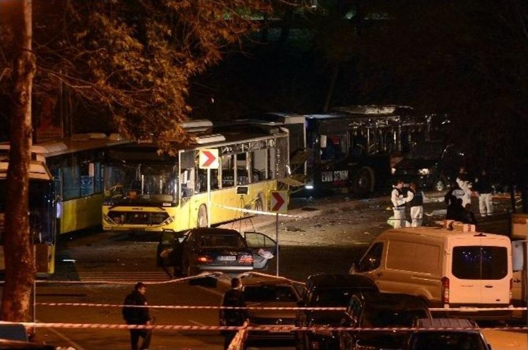 Beşiktaş&rsquo;ta Saldırının Ger&ccedil;ekleştiği Olay Yeri G&ouml;r&uuml;nt&uuml;lendi