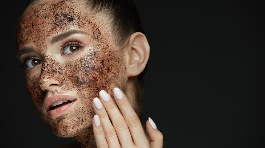 Evde hazırlayabileceğiniz 10 doğal peeling tarifi! T&uuml;rk kahveli olanı denemelisiniz
