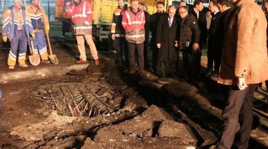 Bakan Kılı&ccedil;, Olay Yerinde Incelemelerde Bulundu