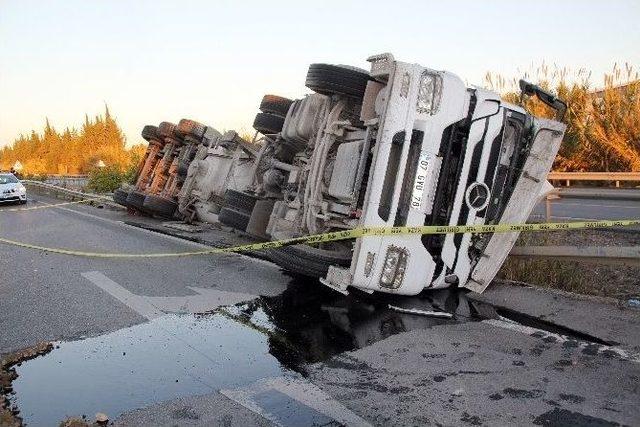 Beton Mikseri Refüje Çıktı: 1 Ölü