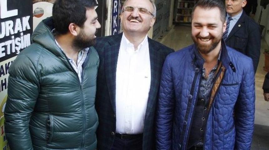 Antalya Valisi Hatay Sokaklarında Esnaf Ziyareti Yaptı