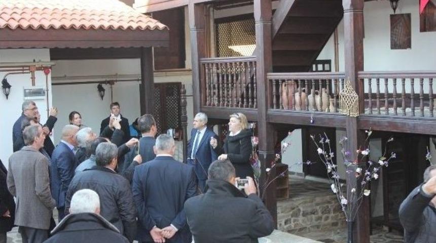 Şehzadeler&rsquo;in Muhtarları Kula&rsquo;da Ağırlandı