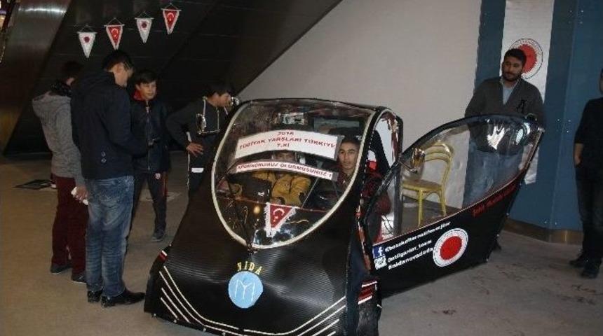 Nida İsimli Elektrikli Ara&ccedil;, Vatandaşların Beğenisini Kazandı