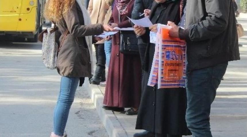 Anadolu Realist Gen&ccedil;lik Hareket Derneği Hadis Dağıttı