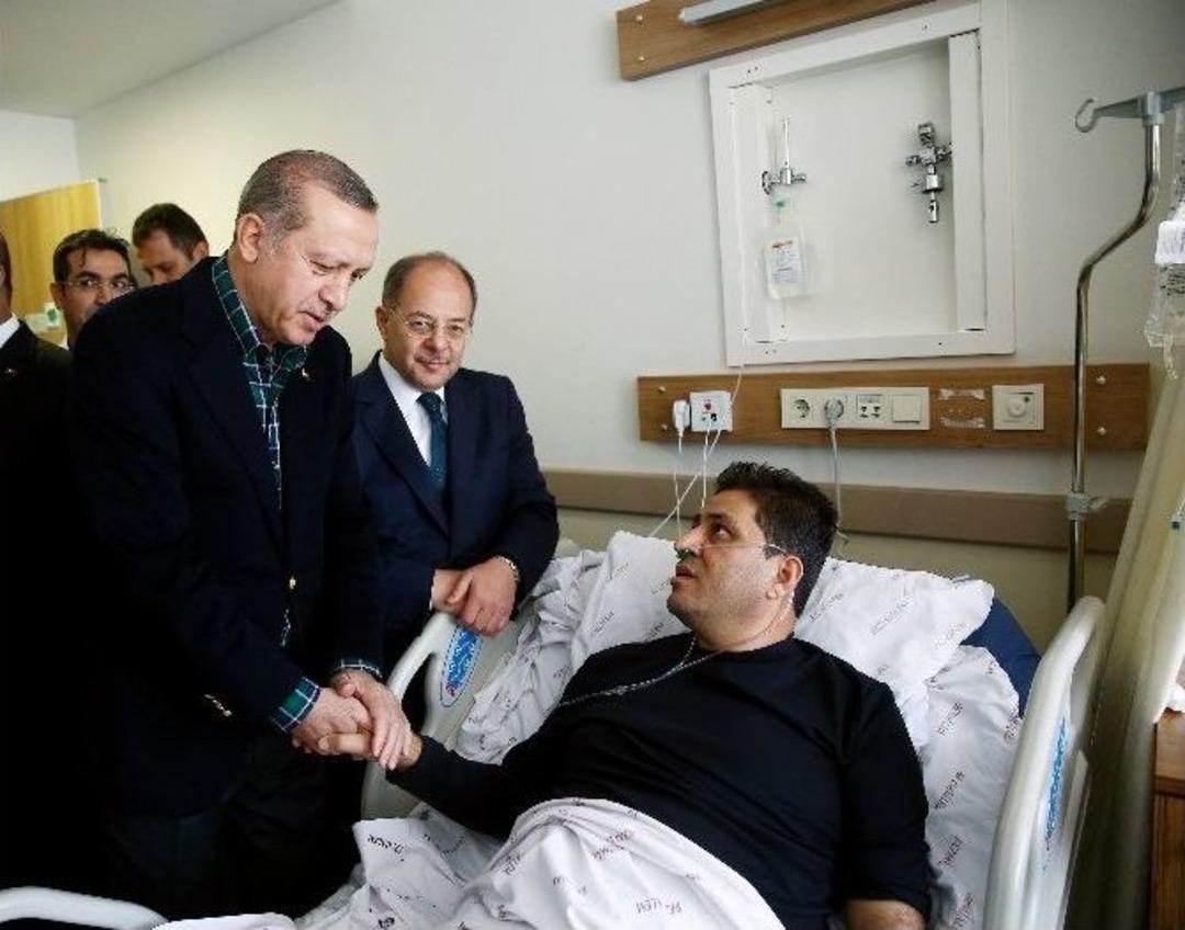 Cumhurbaşkanı Erdoğan Yaralıları Ziyaret Etti