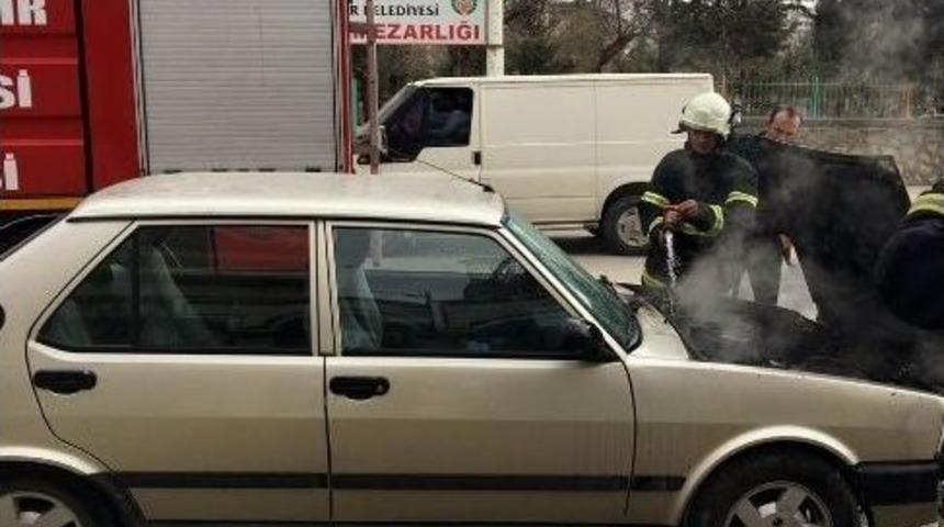 Otomobil Yangını Korkuttu