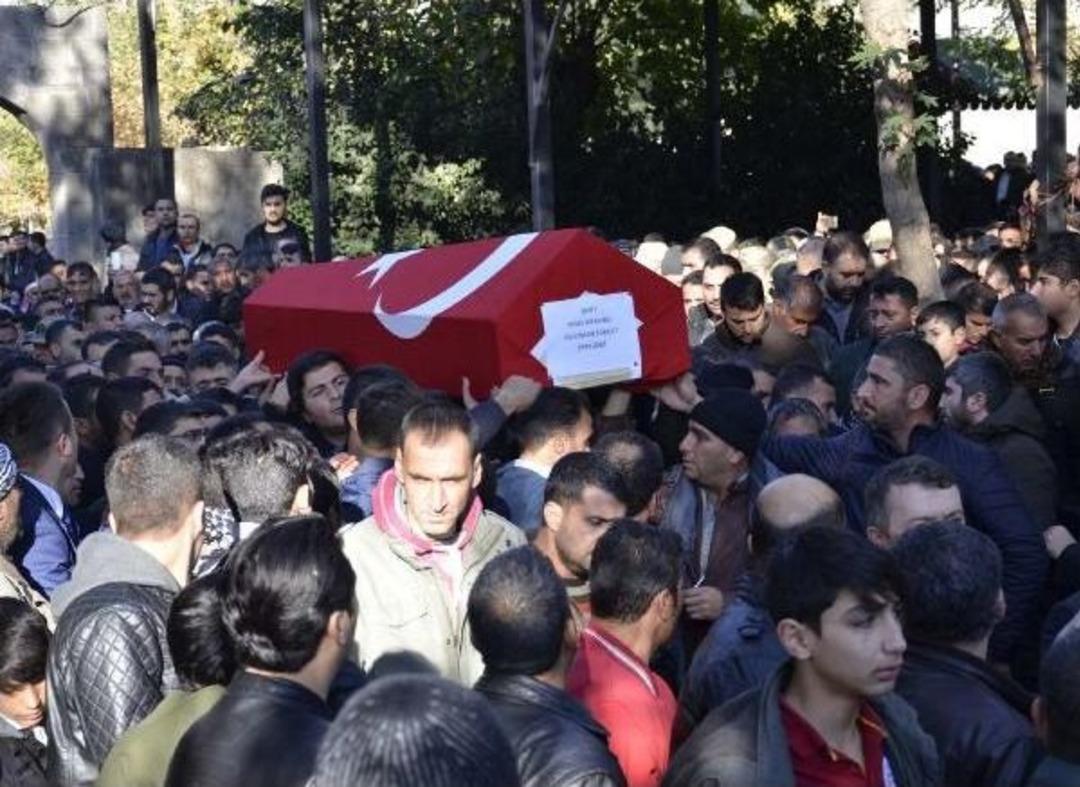 Siverek'te Şehit Evinde Yas (2)