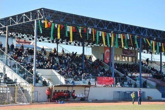 Korkuteli Belediyespor Rahat Kazandı: 2-0