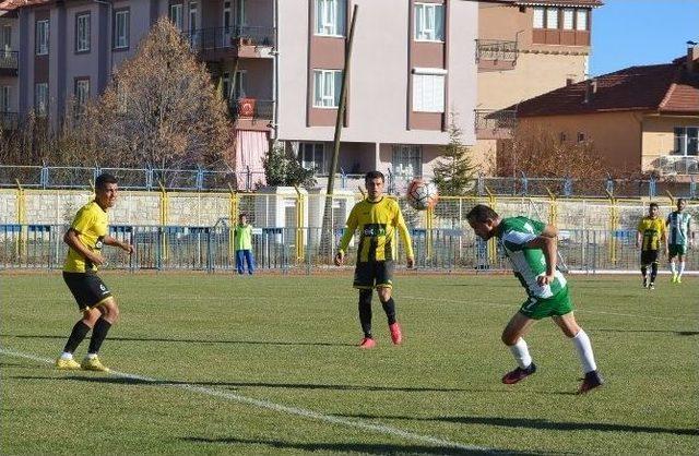 Korkuteli Belediyespor Rahat Kazandı: 2-0