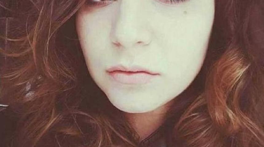 Tuğ&ccedil;e, &Ouml;ld&uuml;r&uuml;ld&uuml;ğ&uuml; Evinin &Ouml;n&uuml;nde Anıldı