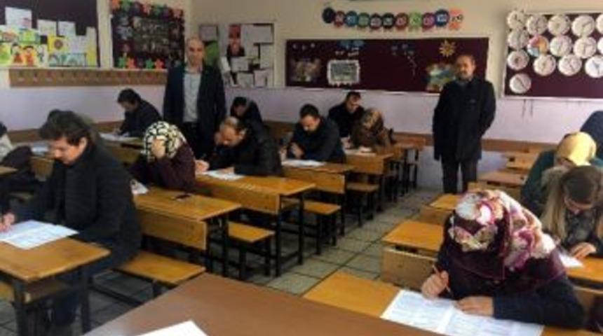 Eğitim Bir-sen Aday &Ouml;ğretmenleri Sınava Tabi Tuttu