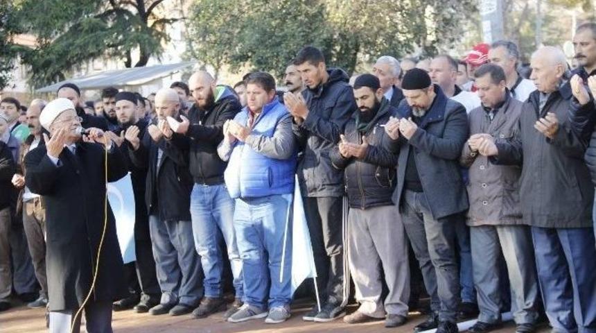 Stk&rsquo;lar Halep&rsquo;te Yaşanan Zulme Ve Ter&ouml;re Karşı Tek Y&uuml;rek Oldu