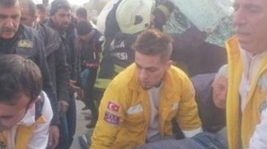 Beton Mikseri Devrildi: 2 Yaralı