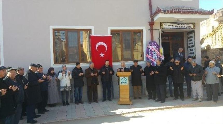 Bolvadin&rsquo;de 2 Ayda Bitirilen Caminin A&ccedil;ılışı Yapıldı