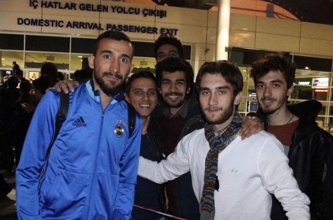 Fenerbah&ccedil;e Kafilesi Antalya&rsquo;ya Geldi