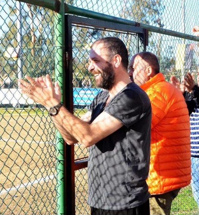 Gümüşlük Gençlikspor Maçında Tezahürat Yapılmadı