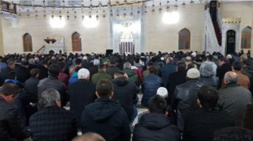 Vezirk&ouml;pr&uuml;&rsquo;de Kandil Coşkusu