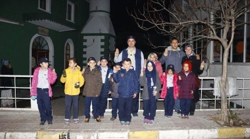 Hisarcık Atat&uuml;rk İlkokulu İzcileri Kandil Programında