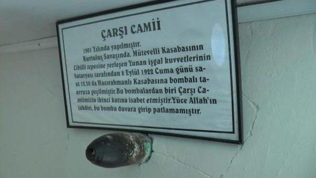 Cami Duvarında 94 Yıllık Top Mermisi