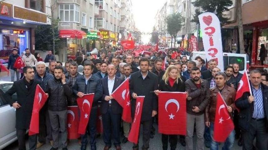 Bağcılar Ter&ouml;re Karşı Omuz Omuza Y&uuml;r&uuml;d&uuml;