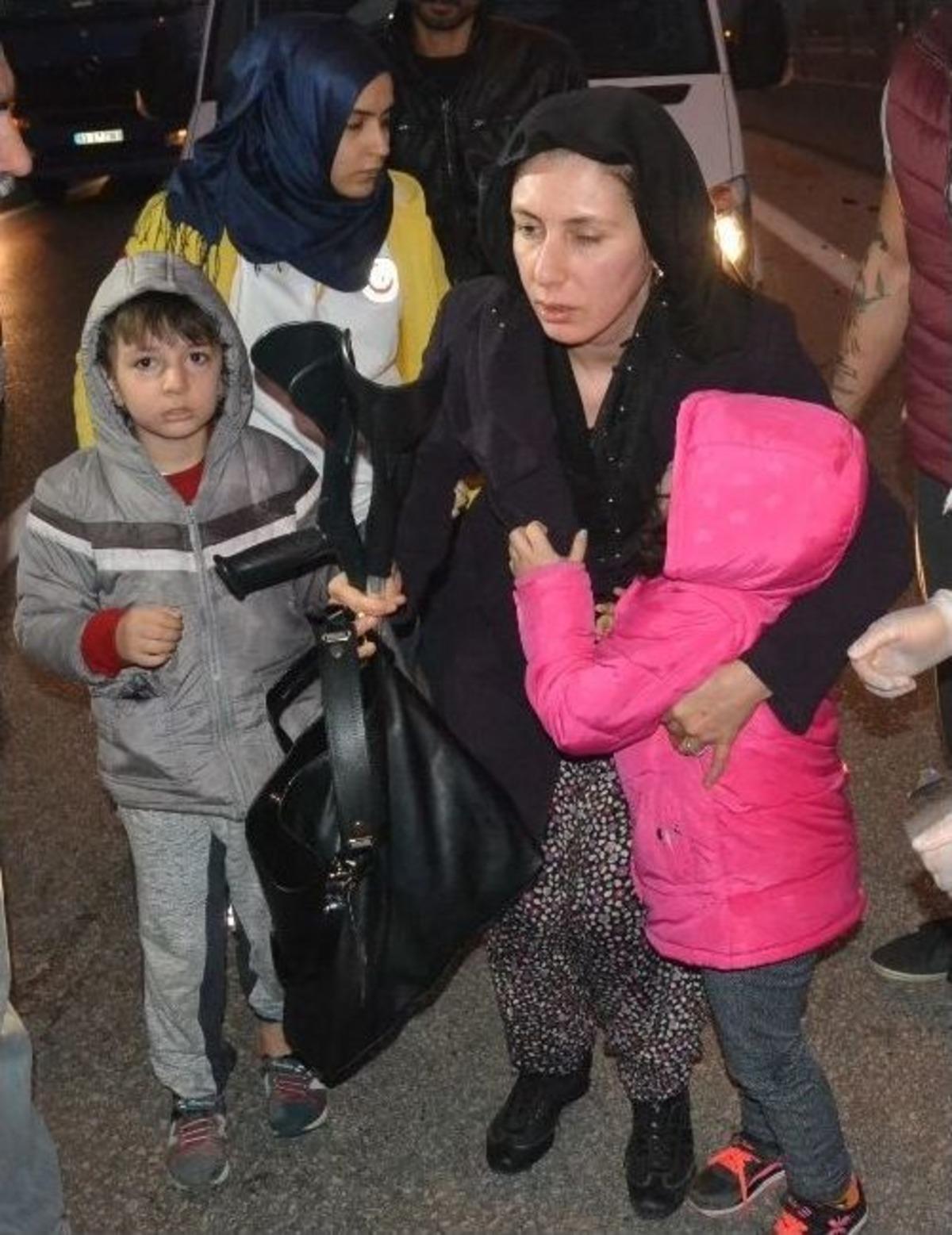 (&ouml;zel Haber) Takla Atan Otomobildeki &Ccedil;ocukların Burnu Bile Kanamadı