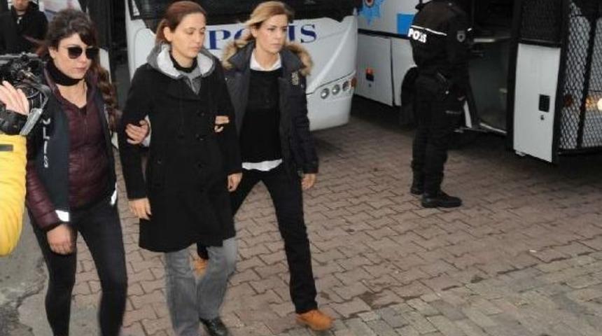 Fet&ouml; Soruşturması'nda, M&uuml;d&uuml;rlerin De Aralarında Olduğu 29 Ş&uuml;pheli Adliyeye Sevk Edildi