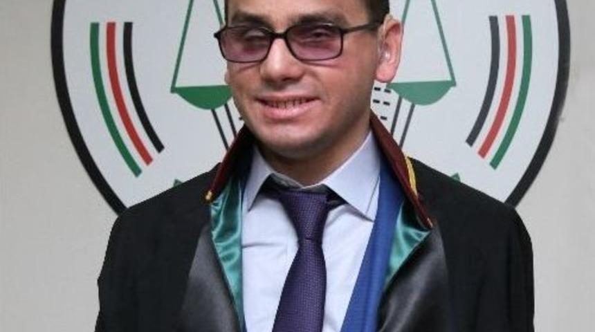 G&ouml;rme Ve İşitme Engelli Gen&ccedil; Avukat Oldu