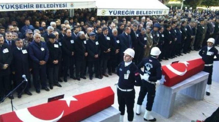 Adana Şehitlerini Uğurladı