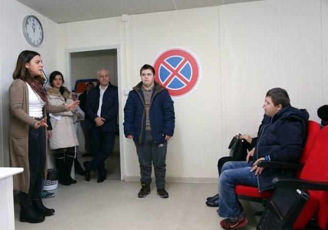 &Ouml;zel &Ccedil;ocuklara, Trafik Parkı&rsquo;nda Eğitim 1