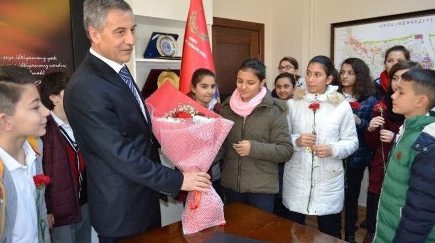 &Ouml;ğrencilerden Duygulandıran Ziyaret