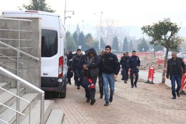 Fetö Şüphelisi 3 Polis Ve 7 Öğretmen Adliyeye Sevk Edildi