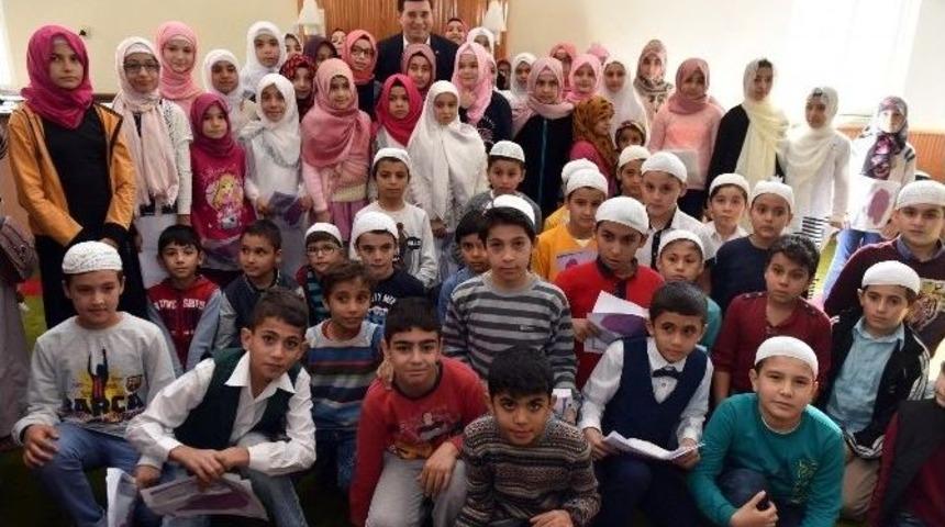 Kepez Belediyesi Kandilde Lokma Dağıttı